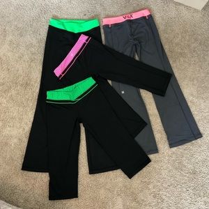 VS bungle of 3; 1 pair of pants, 2 capris size S